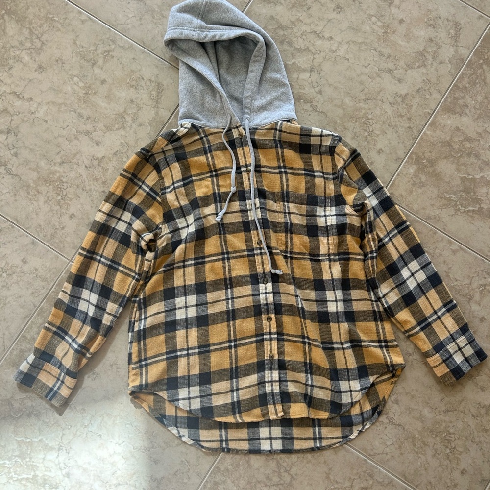 American Eagle Outfitters Mustard and Charcoal Plaid Shirt